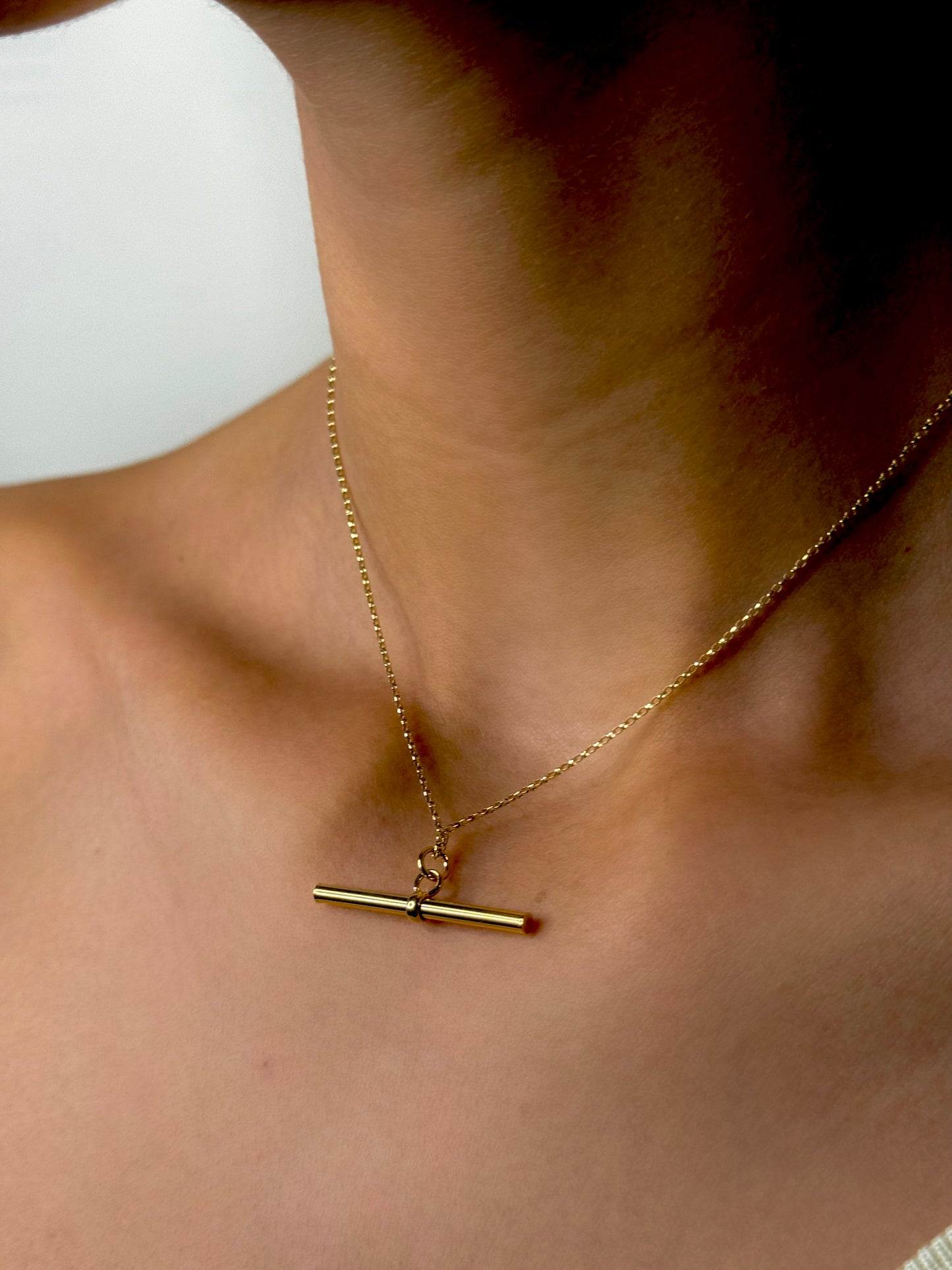 Barbuda 9ct Gold T-bar Necklace