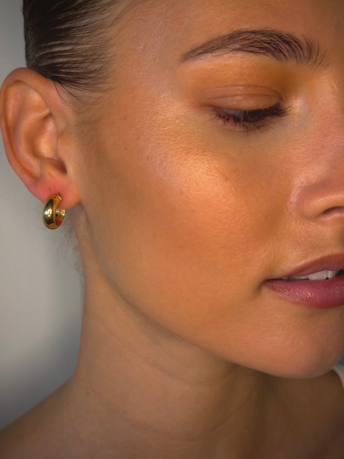 The Bequia 9ct Gold Plain Hoop Earring